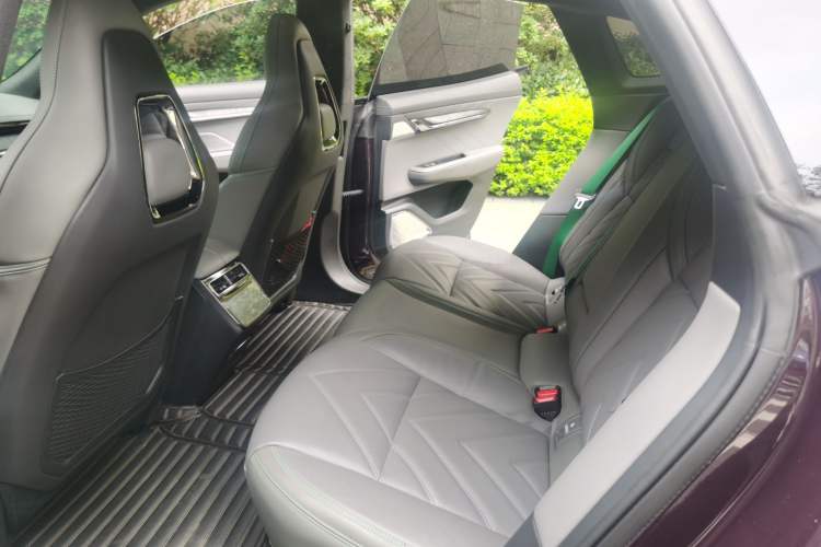 Used Zeekr 001 2022 Ultra-Long Range Dual-Motor YOU Version Left Rear Seat