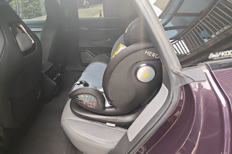 Used Zeekr 001 2022 Ultra-Long Range Dual-Motor YOU Version Left Rear Seat