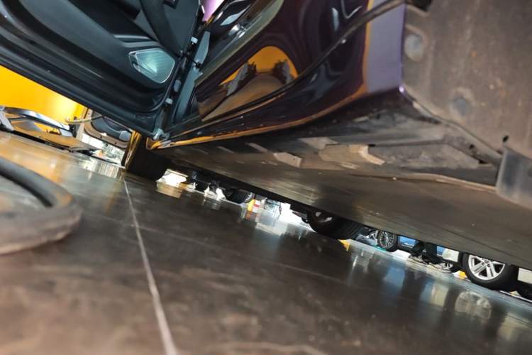 Used Zeekr 001 2022 Ultra-Long Range Single-Motor WE Version Left Side Sill