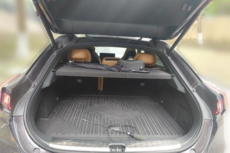 Used Zeekr 001 2022 Ultra-Long Range Dual-Motor YOU Version Trunk