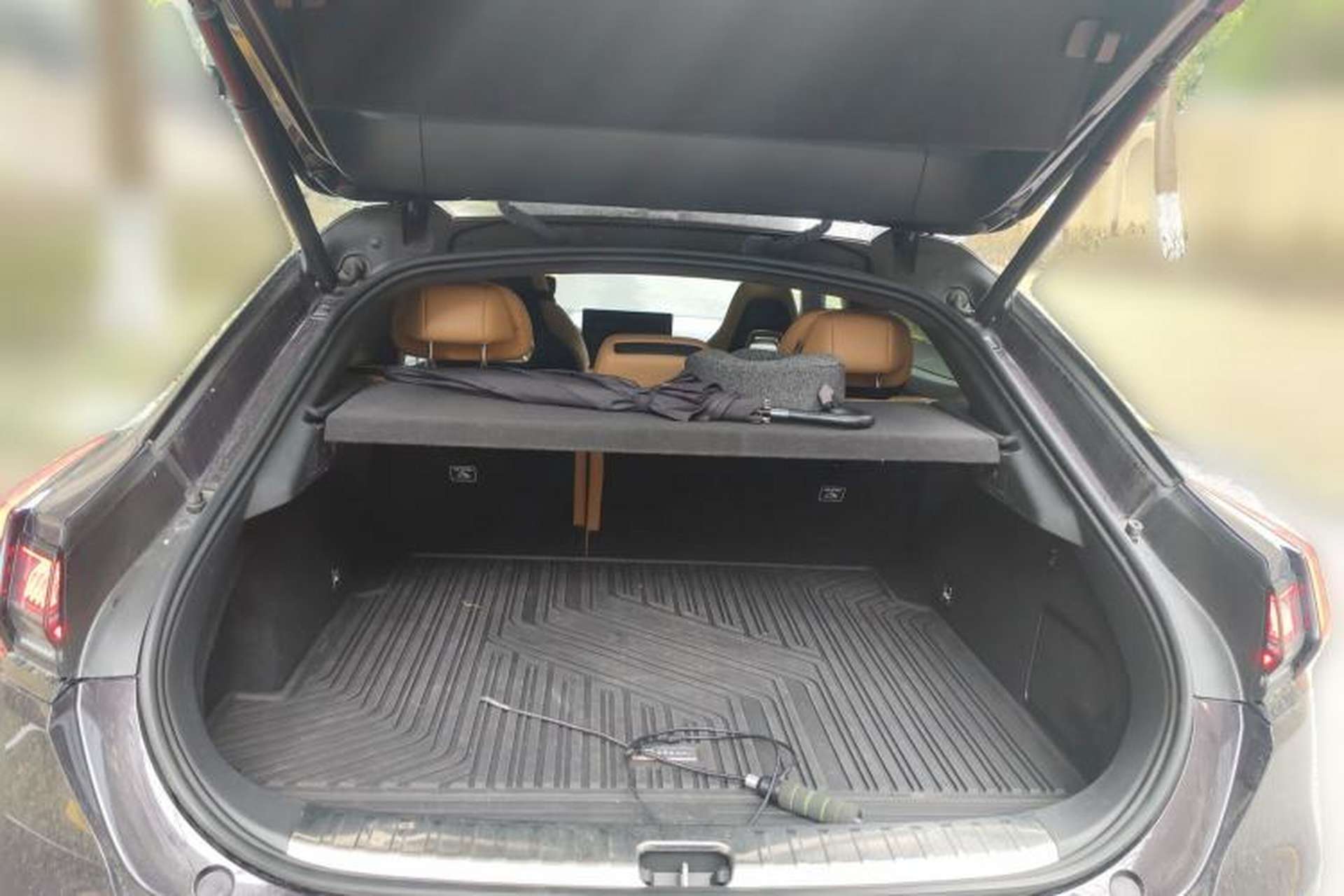 Used Zeekr 001 2022 Ultra-Long Range Dual-Motor YOU Version Trunk