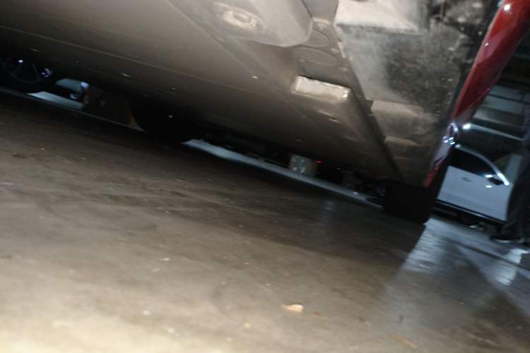 Used Zeekr 001 2022 Ultra-Long Range Dual-Motor YOU Version Chassis Rear Right