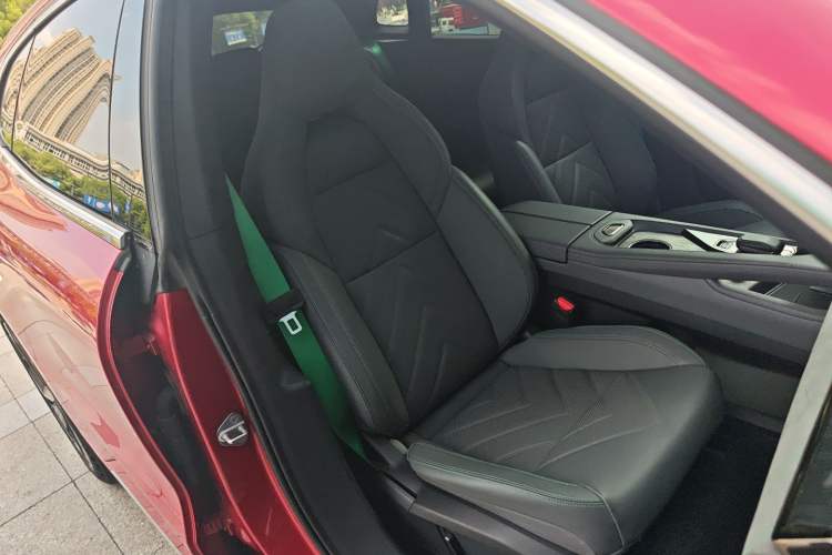 Used Zeekr 001 2022 Ultra-Long Range Dual-Motor YOU Version Right Front Seat