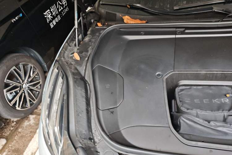 Used Zeekr 001 2022 Long-Range Dual-Motor WE Edition Engine Bay Right