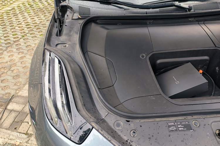 Used Zeekr 001 2022 Long-Range Dual-Motor WE Edition Engine Bay Right