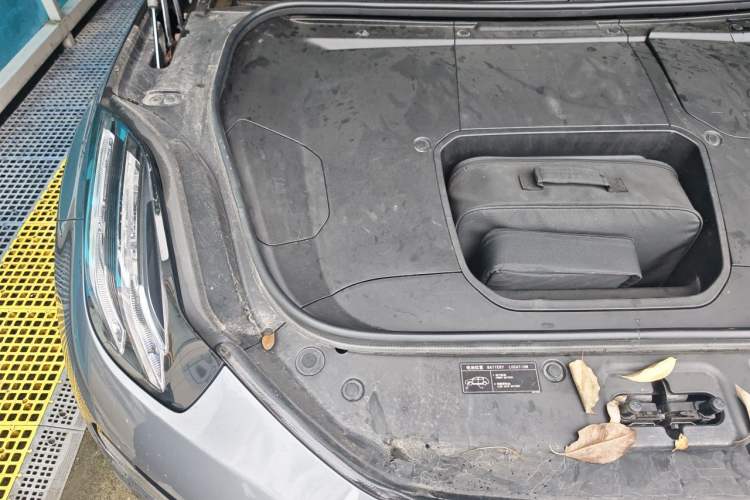 Used Zeekr 001 2022 Long-Range Dual-Motor WE Edition Engine Bay Right