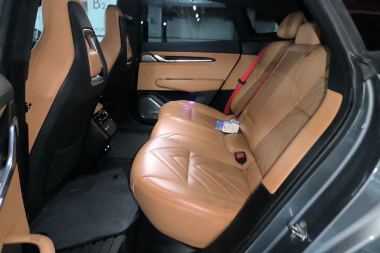 Used Zeekr 001 2022 Ultra-Long Range Dual-Motor ME Version Left Rear Seat