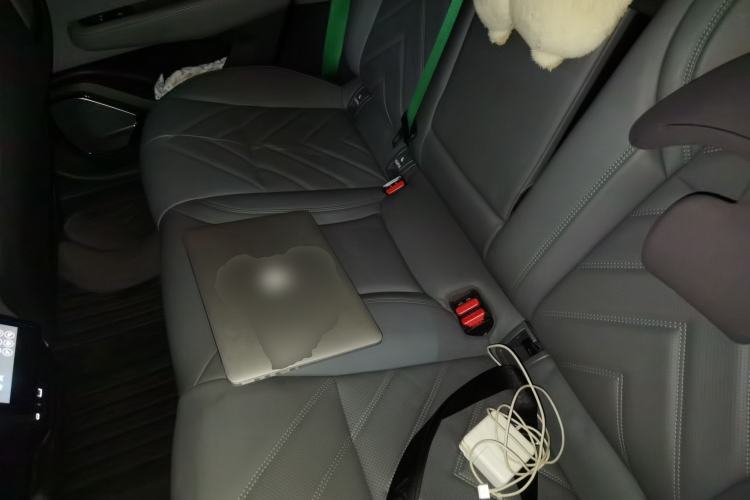 Used Zeekr 001 2022 Ultra-Long Range Dual-Motor ME Version Left Rear Seat