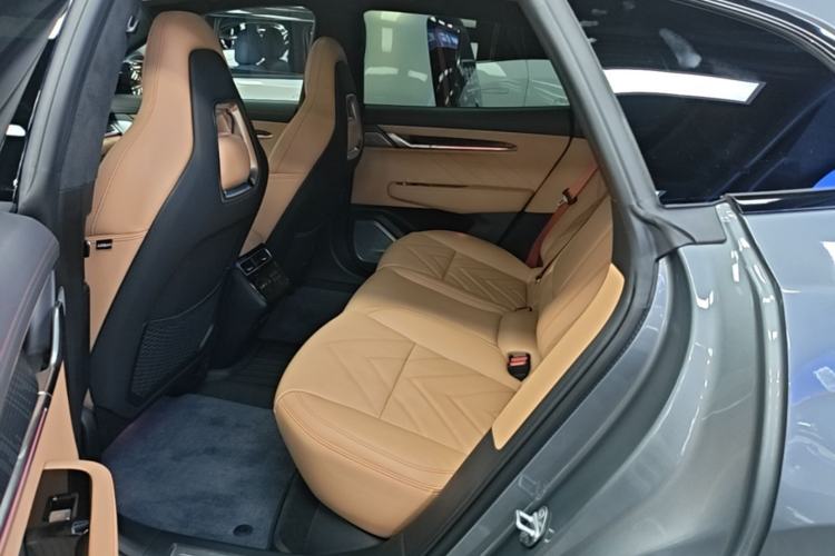 Used Zeekr 001 2022 Ultra-Long Range Dual-Motor YOU Version Left Rear Seat