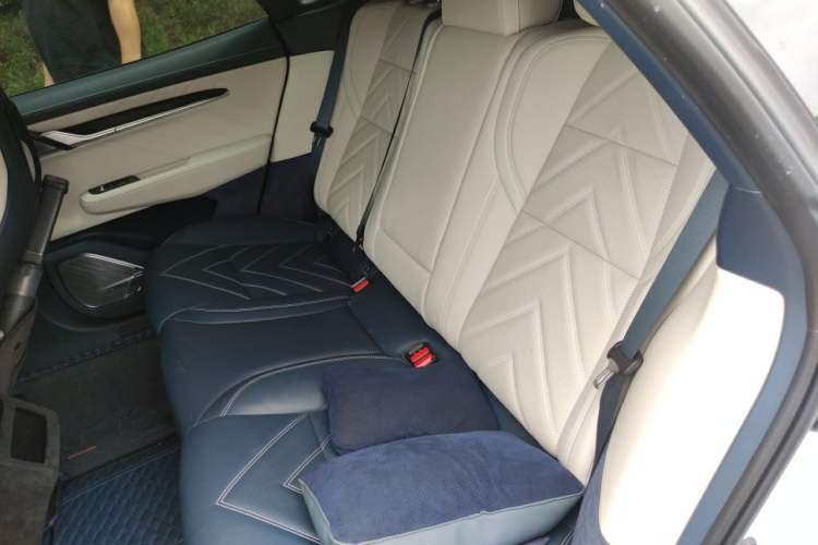 Used Zeekr 001 2022 Ultra-Long Range Dual-Motor ME Version Left Rear Seat