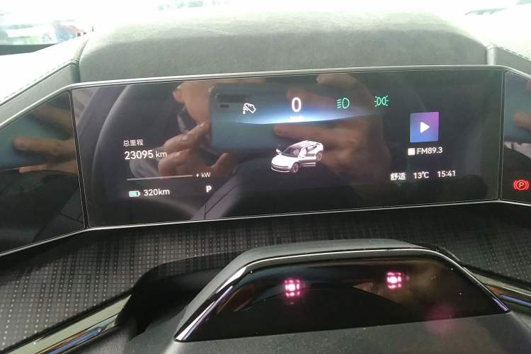 Used Zeekr 001 2022 Long-Range Dual-Motor WE Edition Odometer Close Up