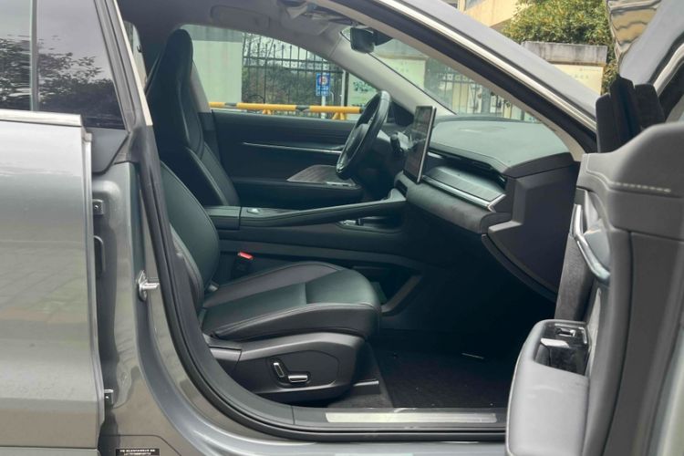 Used Zeekr 001 2022 Ultra-Long Range Single-Motor WE Version Right Front Seat