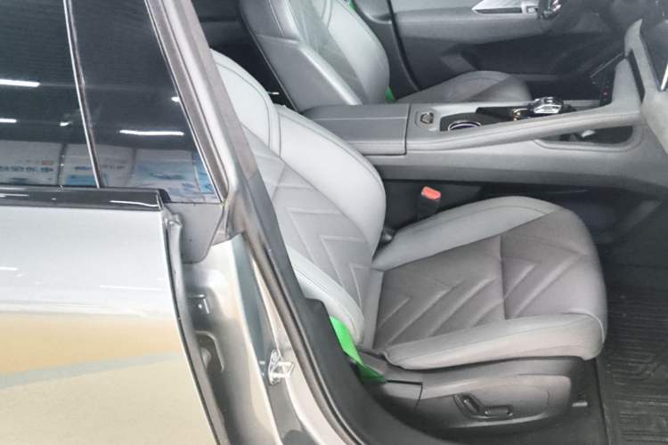 Used Zeekr 001 2022 Ultra-Long Range Single-Motor WE Version Right Front Seat