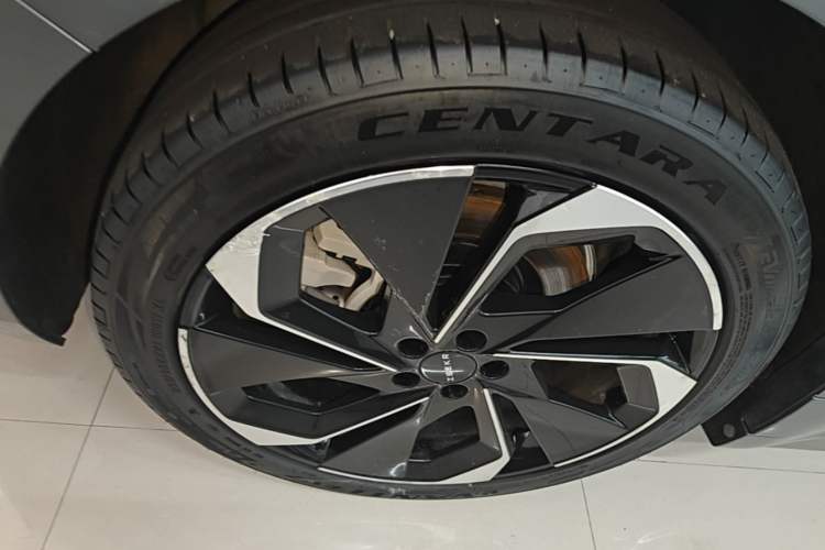 Used Zeekr 001 2022 Long-Range Dual-Motor WE Edition Right Rear Wheel Hub