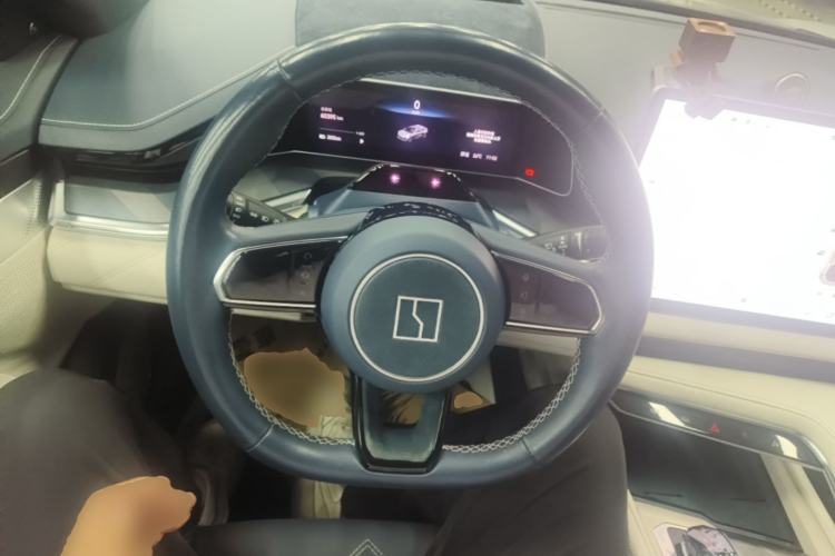 Used Zeekr 001 2022 Ultra-Long Range Dual-Motor YOU Version Steering Wheel