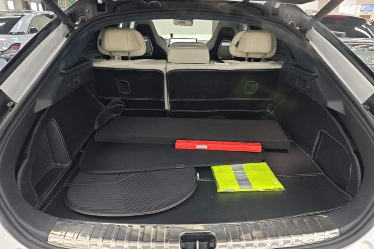 Used Zeekr 001 2022 Ultra-Long Range Dual-Motor YOU Version Trunk
