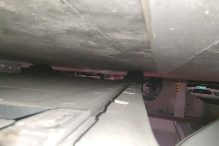 Used Zeekr 001 2022 Ultra-Long Range Single-Motor WE Version Chassis Front Right