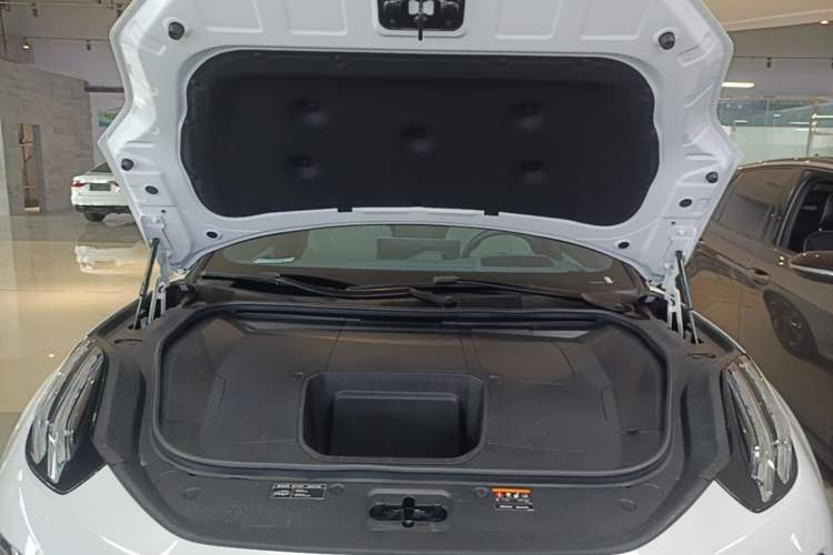 Used Zeekr 001 2022 Ultra-Long Range Dual-Motor ME Version Engine Bay
