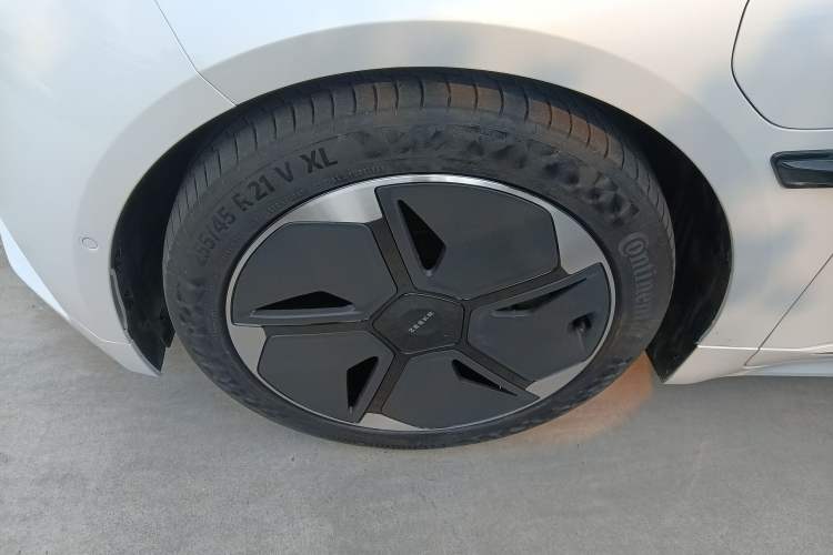 Used Zeekr 001 2022 Long-Range Dual-Motor WE Edition Exterior 4