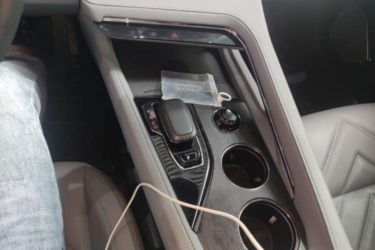 Used Zeekr 001 2022 Long-Range Dual-Motor WE Edition Gear Lever