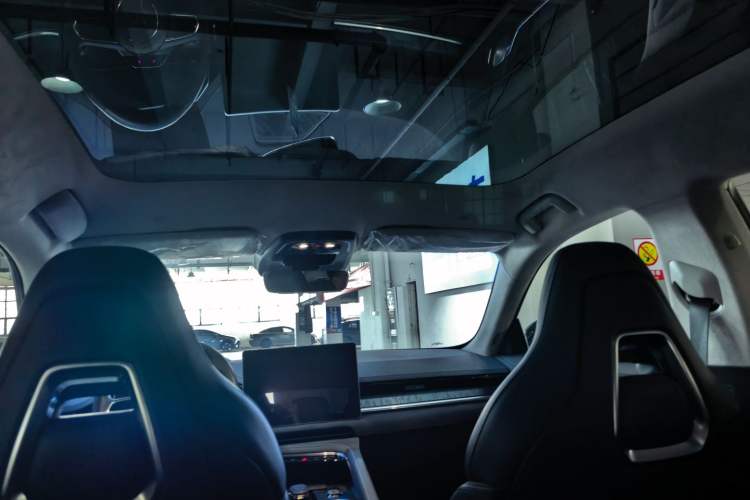 Used Zeekr 001 2022 Long-Range Dual-Motor WE Edition Headliner