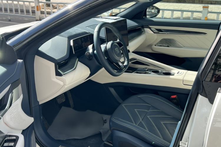 Used Zeekr 001 2022 Long-Range Dual-Motor WE Edition Interior 1