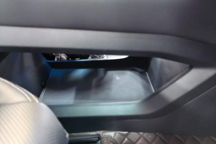 Used Zeekr 001 2022 Long-Range Dual-Motor WE Edition Interior 11