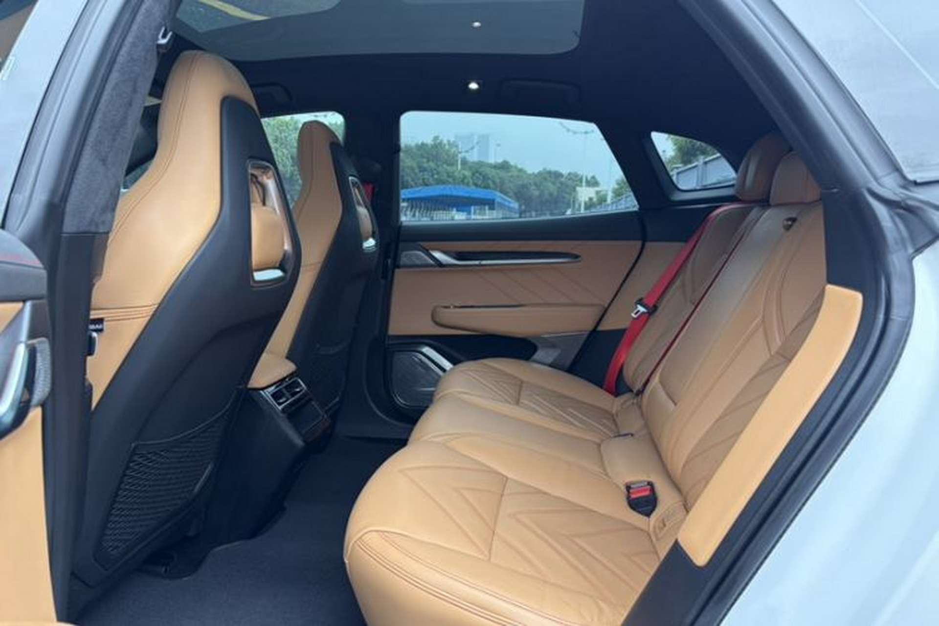 Used Zeekr 001 2022 Long-Range Dual-Motor WE Edition Interior 4