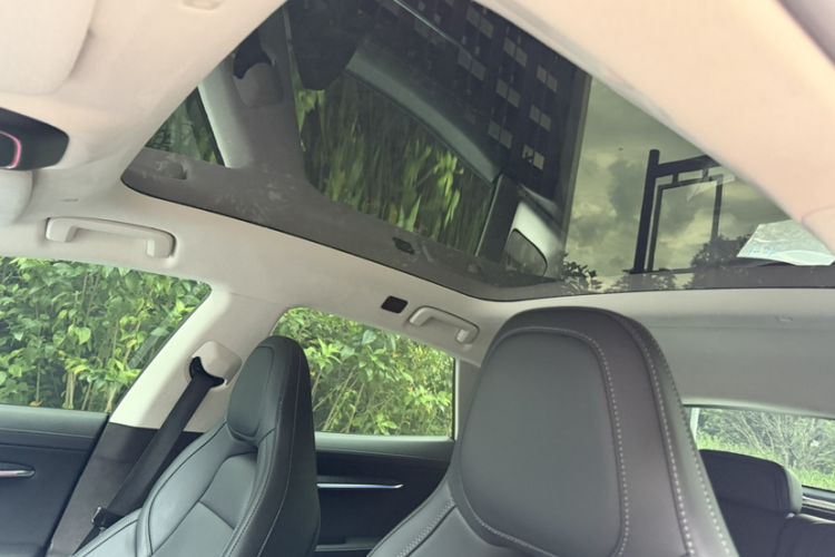 Used Zeekr 001 2022 Long-Range Dual-Motor WE Edition Interior 4