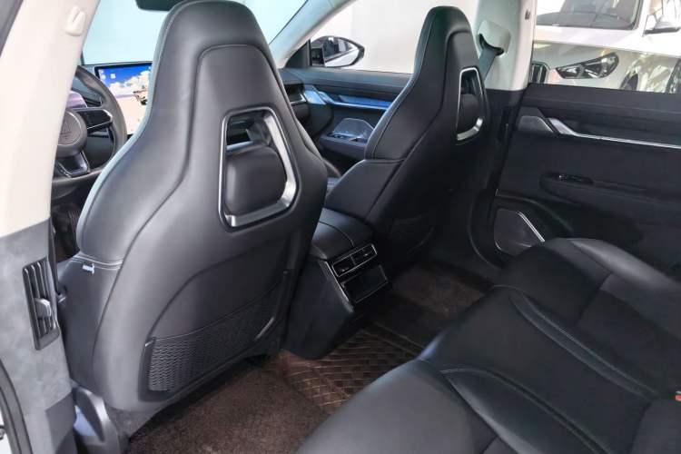 Used Zeekr 001 2022 Long-Range Dual-Motor WE Edition Interior 8