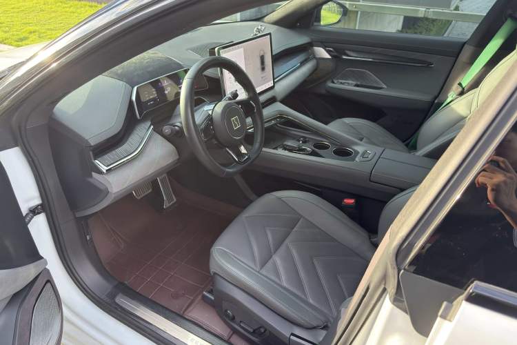 Used Zeekr 001 2022 Ultra-Long Range Dual-Motor YOU Version Left Front Seat