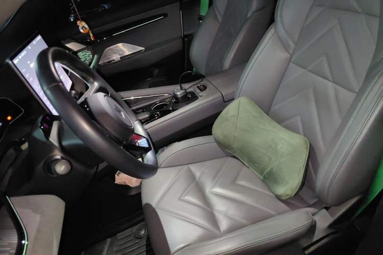 Used Zeekr 001 2022 Long-Range Dual-Motor WE Edition Left Front Seat