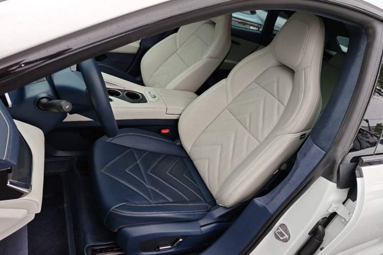 Used Zeekr 001 2022 Long-Range Dual-Motor WE Edition Left Front Seat