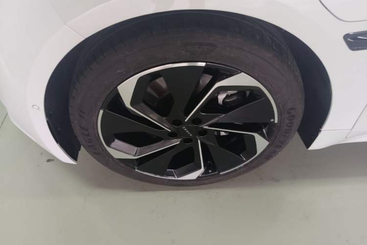 Used Zeekr 001 2022 Ultra-Long Range Single-Motor WE Version Left Front Wheel Hub
