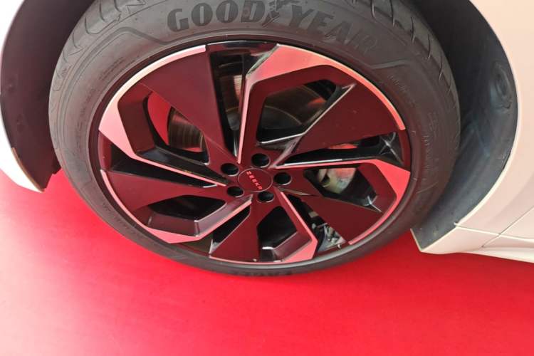 Used Zeekr 001 2022 Long-Range Dual-Motor WE Edition Left Front Wheel Hub
