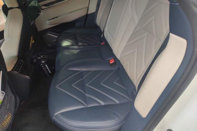 Used Zeekr 001 2022 Ultra-Long Range Dual-Motor YOU Version Left Rear Seat