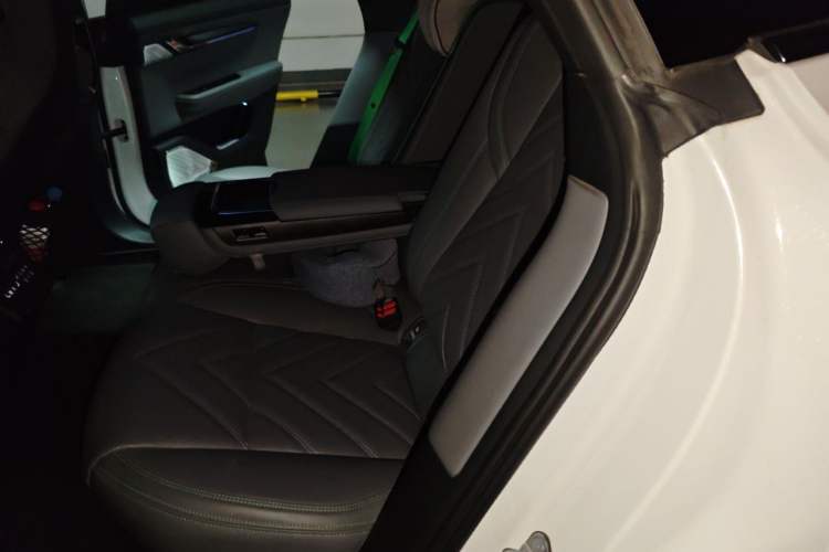 Used Zeekr 001 2022 Ultra-Long Range Dual-Motor YOU Version Left Rear Seat