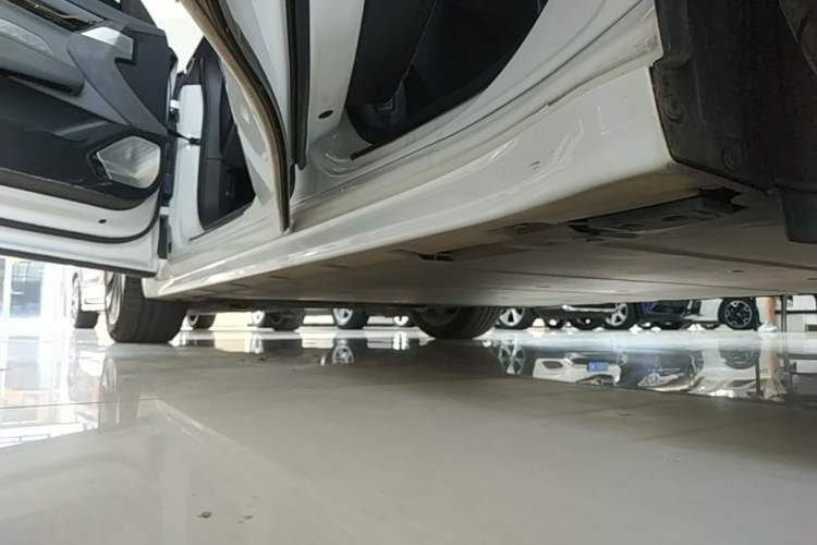 Used Zeekr 001 2022 Long-Range Dual-Motor WE Edition Left Side Sill