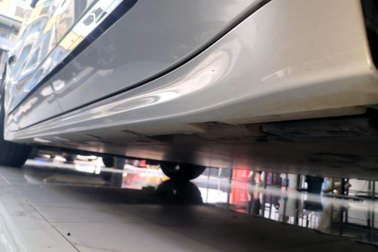Used Zeekr 001 2022 Ultra-Long Range Dual-Motor YOU Version Left Side Sill