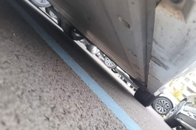 Used Zeekr 001 2022 Long-Range Dual-Motor WE Edition Left Side Sill