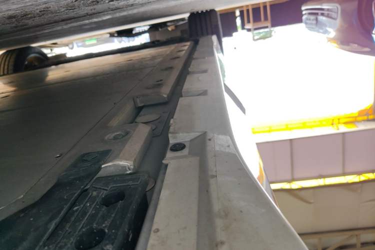 Used Zeekr 001 2022 Ultra-Long Range Single-Motor WE Version Left Side Sill