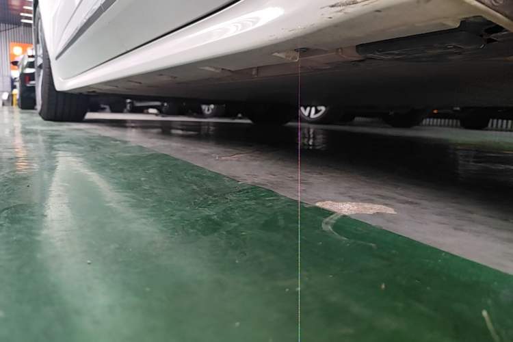 Used Zeekr 001 2022 Ultra-Long Range Single-Motor WE Version Left Side Sill