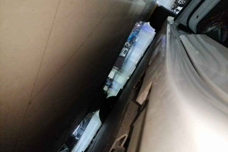 Used Zeekr 001 2022 Long-Range Dual-Motor WE Edition Left Side Sill