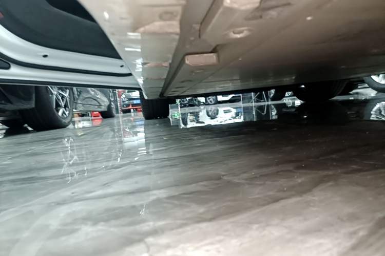 Used Zeekr 001 2022 Ultra-Long Range Dual-Motor ME Version Left Side Sill