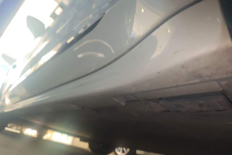 Used Zeekr 001 2022 Ultra-Long Range Dual-Motor ME Version Left Side Sill