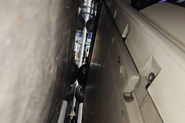 Used Zeekr 001 2022 Long-Range Dual-Motor WE Edition Left Side Sill