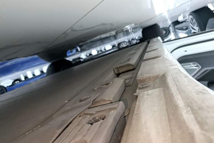 Used Zeekr 001 2022 Long-Range Dual-Motor WE Edition Left Side Sill