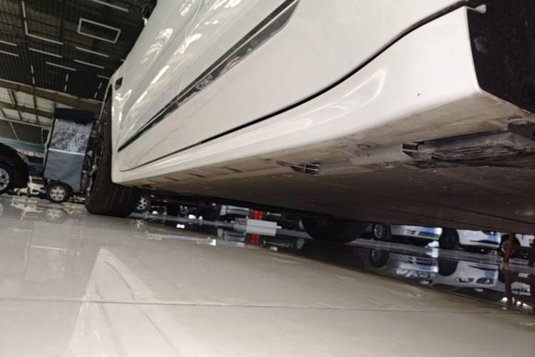 Used Zeekr 001 2022 Long-Range Dual-Motor WE Edition Left Side Sill