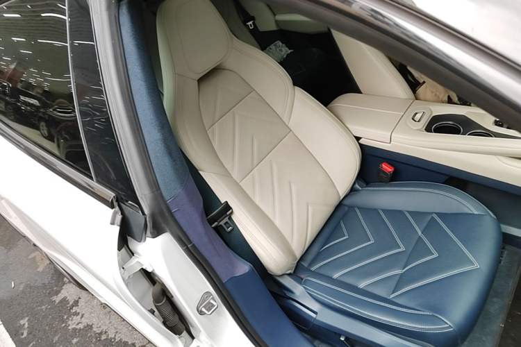 Used Zeekr 001 2022 Ultra-Long Range Dual-Motor ME Version Right Front Seat