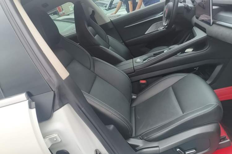 Used Zeekr 001 2022 Long-Range Dual-Motor WE Edition Right Front Seat